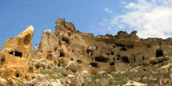 Çavuşin village