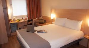 IBIS HOTEL