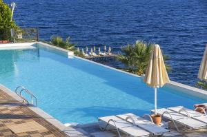 Blu Ciragan Bodrum Resort بودروم