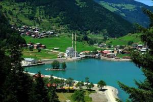 Sultan Murad Heights Ouznjul Lake